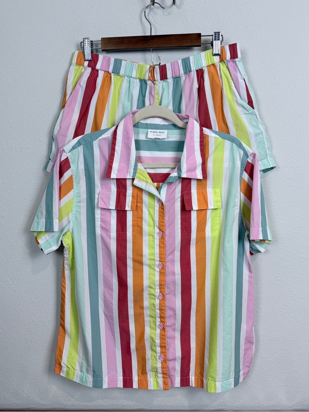 Atlantic-Pacific x LAKE Rainbow Striped Short Sleeve Pajama Set M